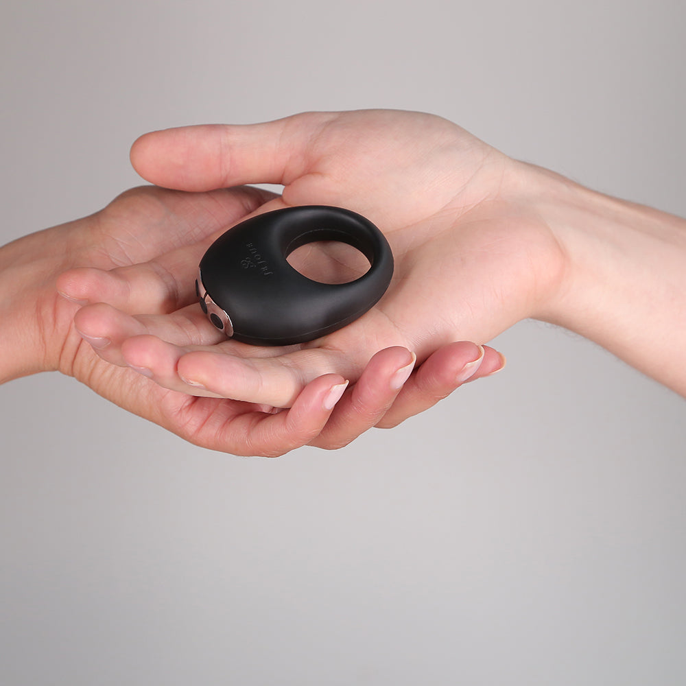 Je Joue Mio Rechargeable Vibrating Silicone Cock Ring – Black
