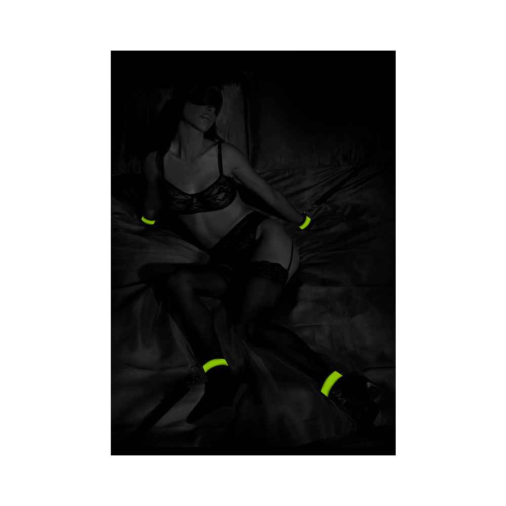 Ouch! Glow in the Dark Bed Bindings Restraint Kit – Neon Green