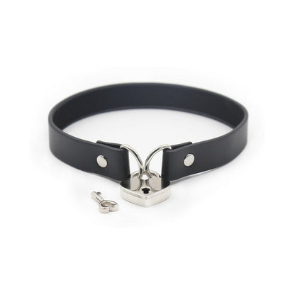 Ple''sur PVC Collar with Heart Lock – Black