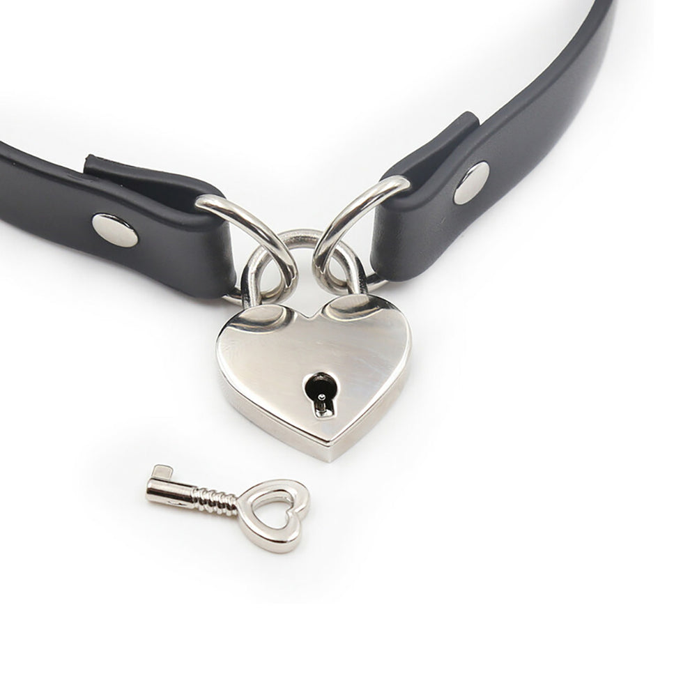 Ple''sur PVC Collar with Heart Lock – Black