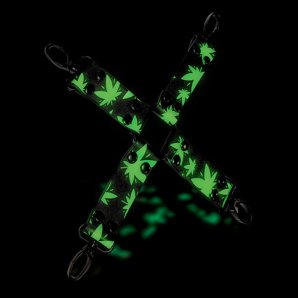 Stoner Vibes Chronic Collection Glow in the Dark Hogtie – Green