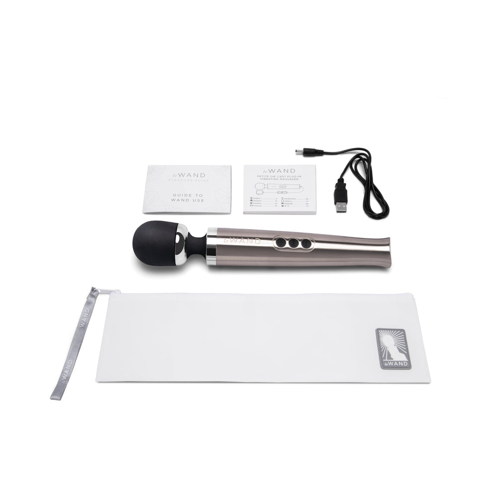 Le Wand Die Cast Rechargeable Vibrating Massager – Silver