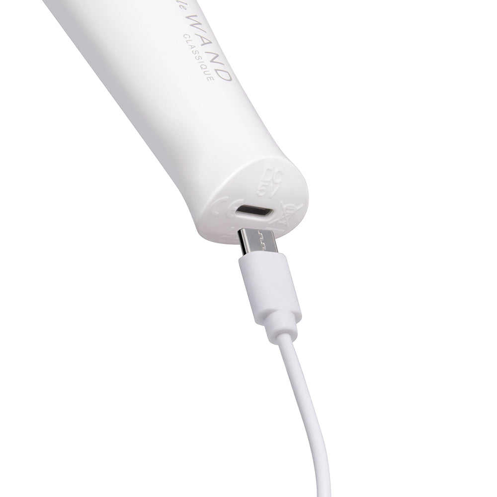 Le Wand Classique Mini Rechargeable Wand Massager – White
