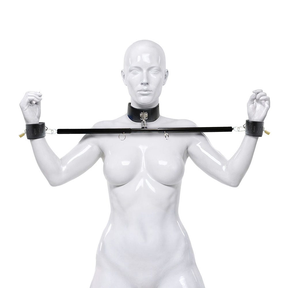 Master Series Spreader Bar with Collar – Black Metal