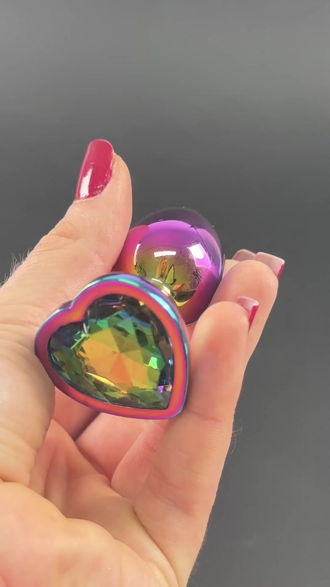 Camtoyz Iridescent Anal Plug Solari – Multi-Color Metal Anal Plug with Heart-Shaped Base